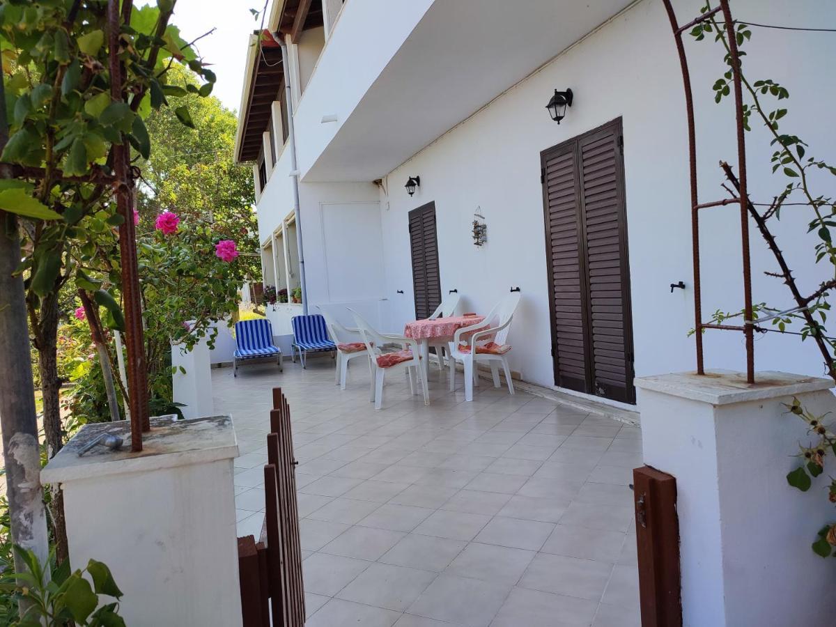 Eftichia Apartment Roda  Exterior foto
